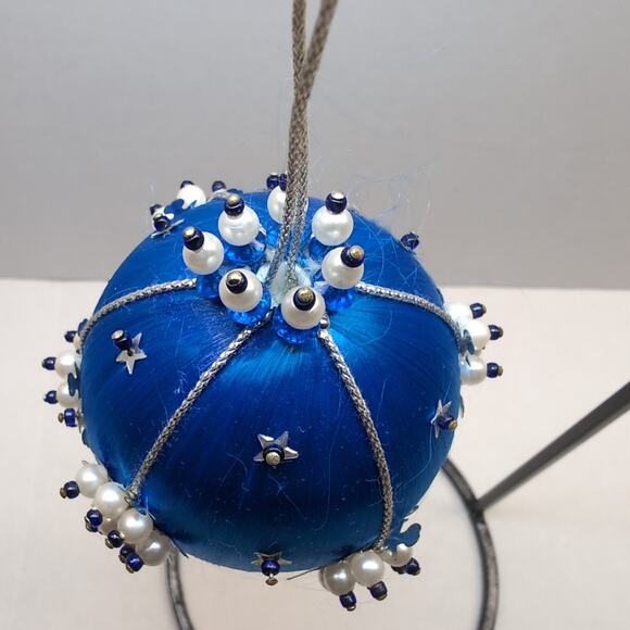 Push Pin Beaded Christmas Ornament Blue Satin Pearl MCM - Picture 6 of 8